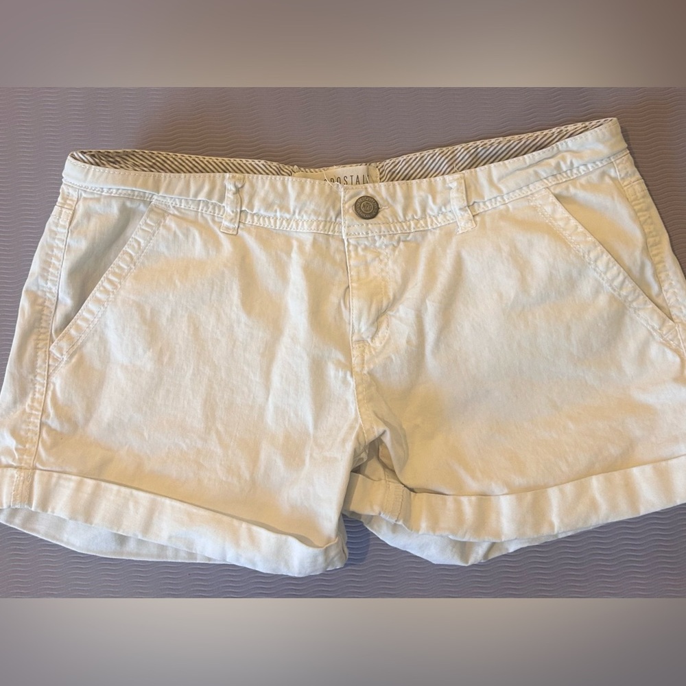 Aeropostale Cream Mini Shorts Classic Style